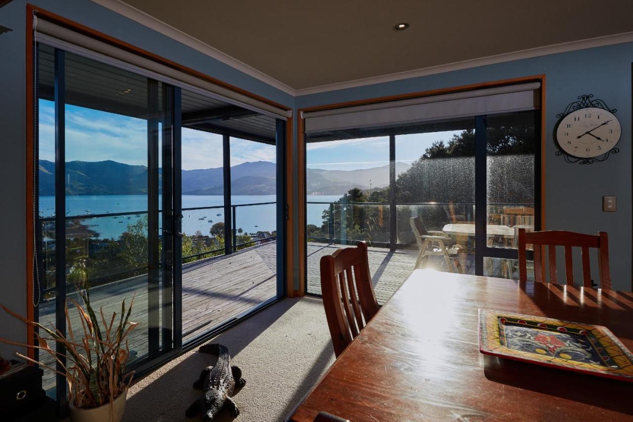 Akaroa Holiday Home Spacious And Quite With Stunning Harbour Views And Close To Town 外观 照片